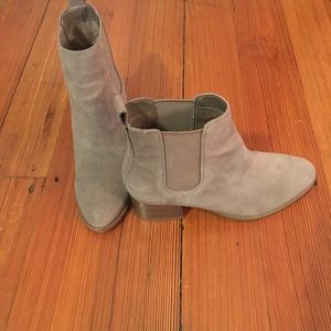 Gap Chelsea Boots